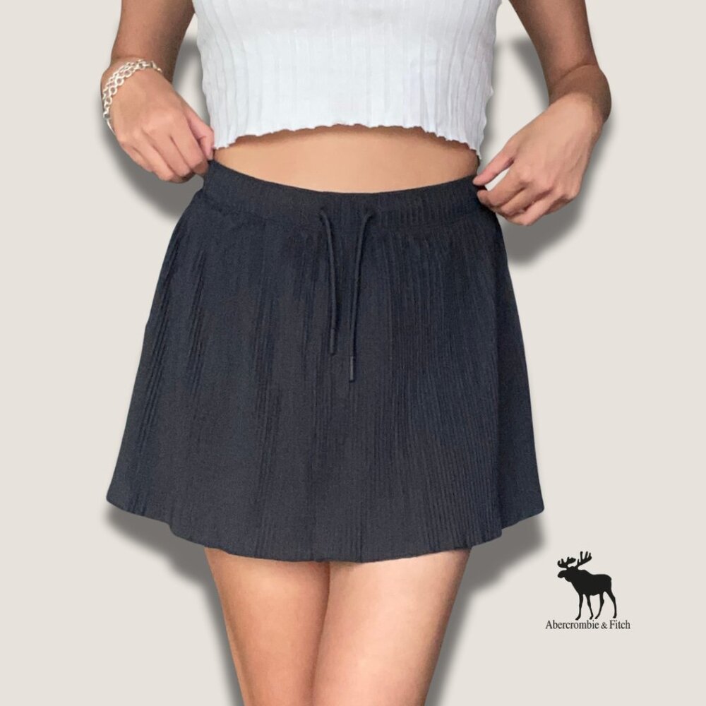 Gilly Hicks Active Skort